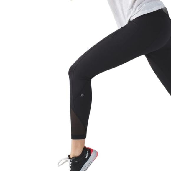 EUC Lululemon Inspire Reflective Tight II (Mesh) Black 25” (7/8) Size 4 - Picture 4 of 12